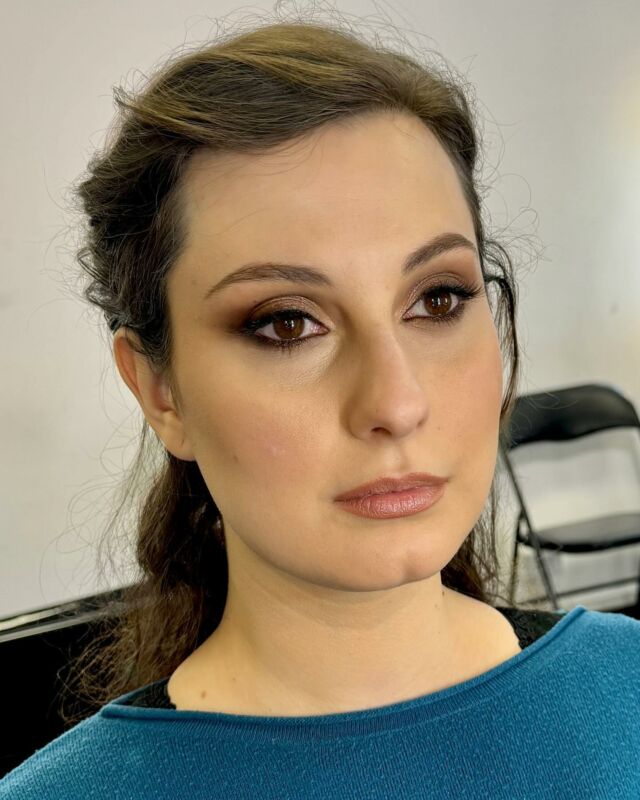 Esercitazione trucco sposa @manola_spaziani_mua @simonebelliacademy @simonebellireal @alessandrojubert 
#makeup #makeupartist #wakeupandmakeup #makeuplover #armocromiaetruccocorrettivo