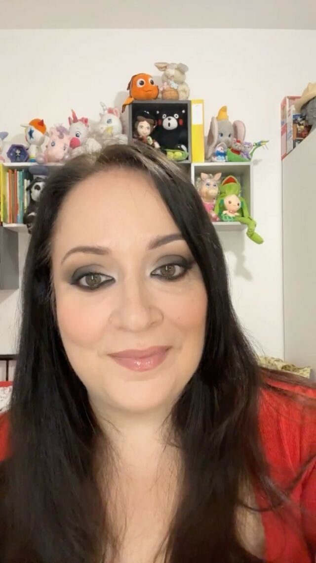 Foxy smokey eyes